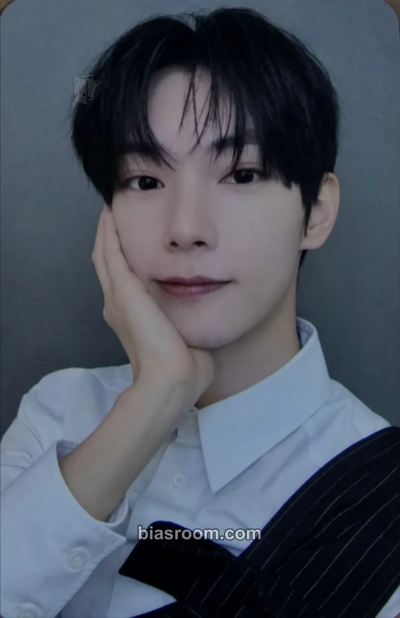 Chuei Li Yu 2026 Chuei Li Yu Encore Fan Meeting ‘Drawing Yu: Exhibition’ Photocard - FLARE U - FLARE U K-pop photocard