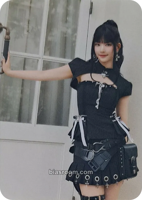 Isa MEOW / Cheeky Icy Thang (Japanese Ver.) Photocard - STAYC - STAYC K-pop photocard