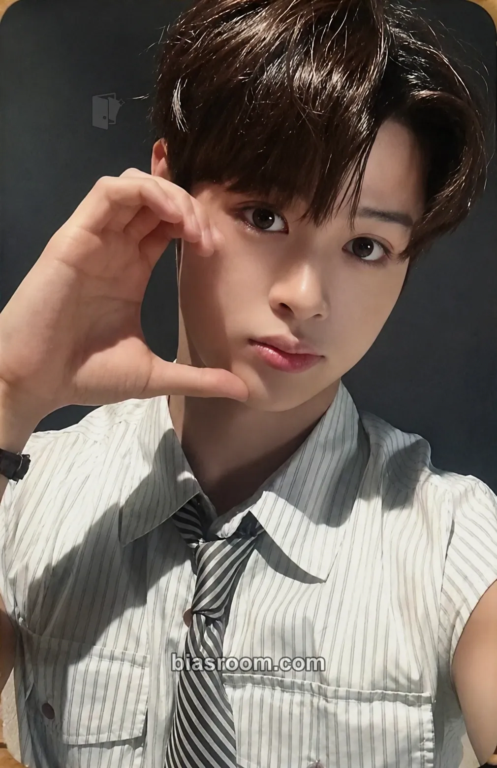 Ma Jingxiang OVEREXPOSED Photocard - CLOSE YOUR EYES - CLOSE YOUR EYES K-pop photocard