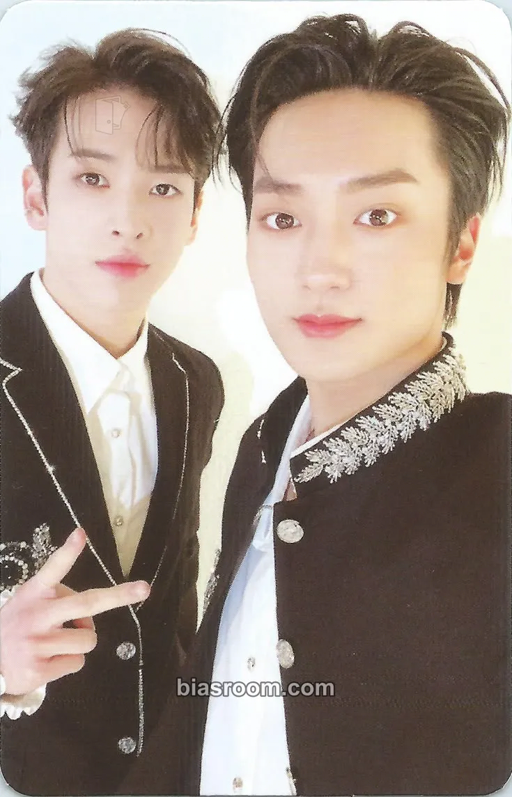 LIBERTY : IN OUR COSMOS Photocard - CRAVITY - CRAVITY K-pop photocard