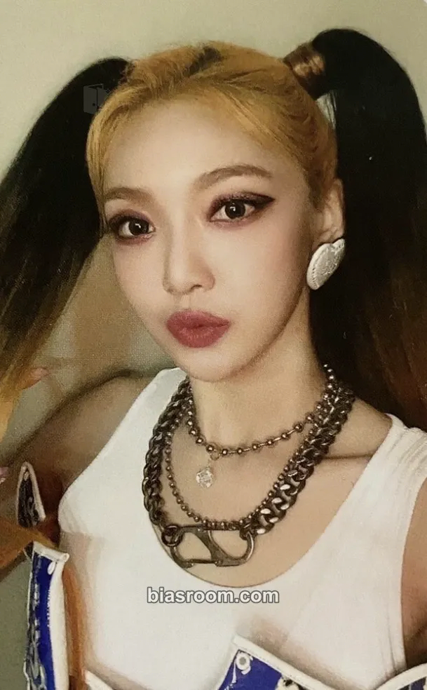 Onda Return of The Girl Photocard - EVERGLOW - EVERGLOW K-pop photocard