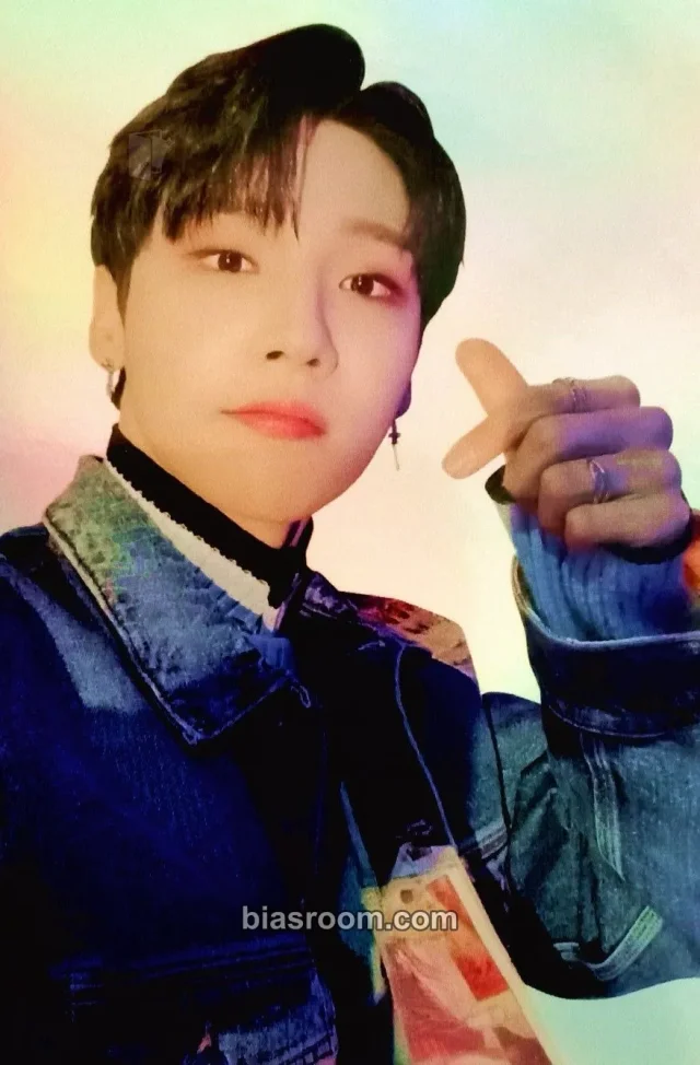 AB6IX - Woong - SALUTE : A NEW HOPE Album yes24 holographic (hologram) pob (pre-order benefit)