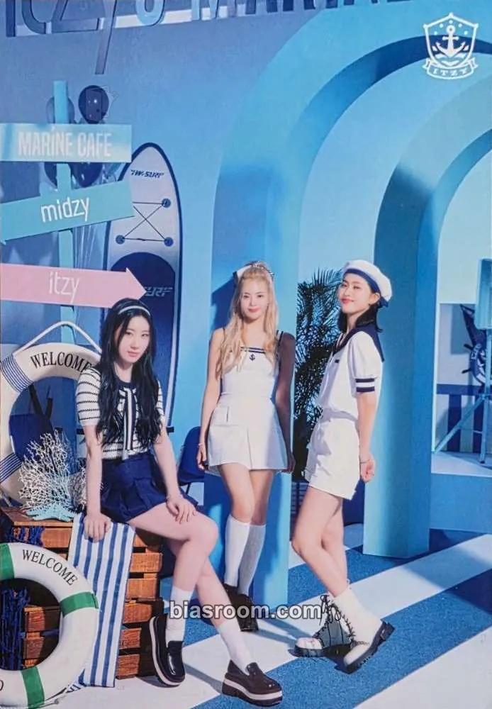 JYP JAPAN POPUP STORE 2023 Photocard - ITZY - ITZY K-pop photocard