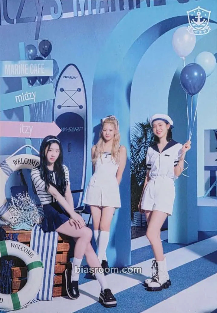 JYP JAPAN POPUP STORE 2023 Photocard - ITZY - ITZY K-pop photocard