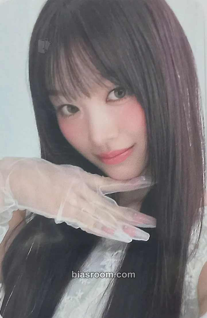 Minami Glow Up Photocard - RESCENE - RESCENE K-pop photocard