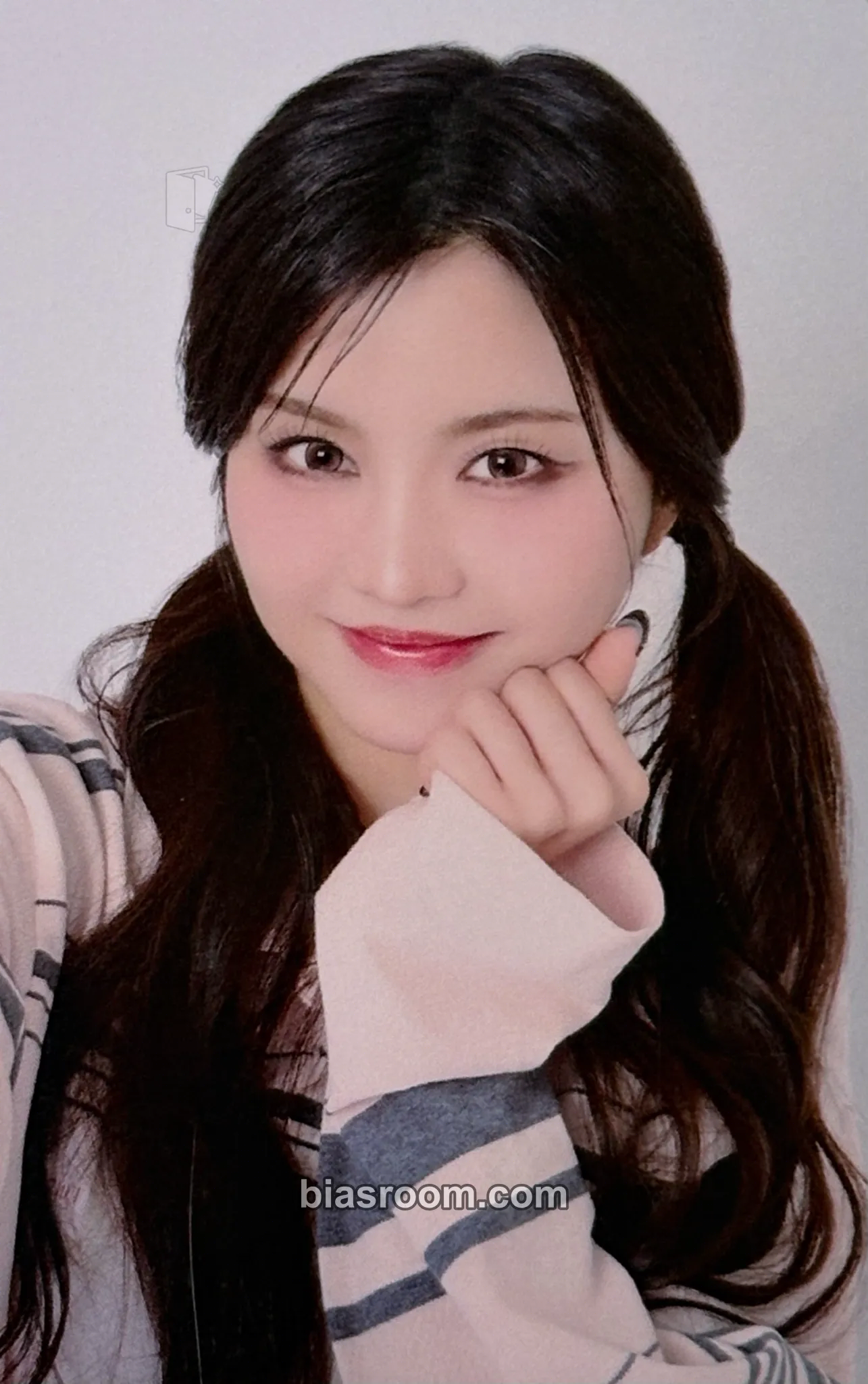 Yuju 1st Fanmeeting Hiipe Zone: 17.7 in Japan Photocard - H//PE PRINCESS - H//PE PRINCESS K-pop photocard