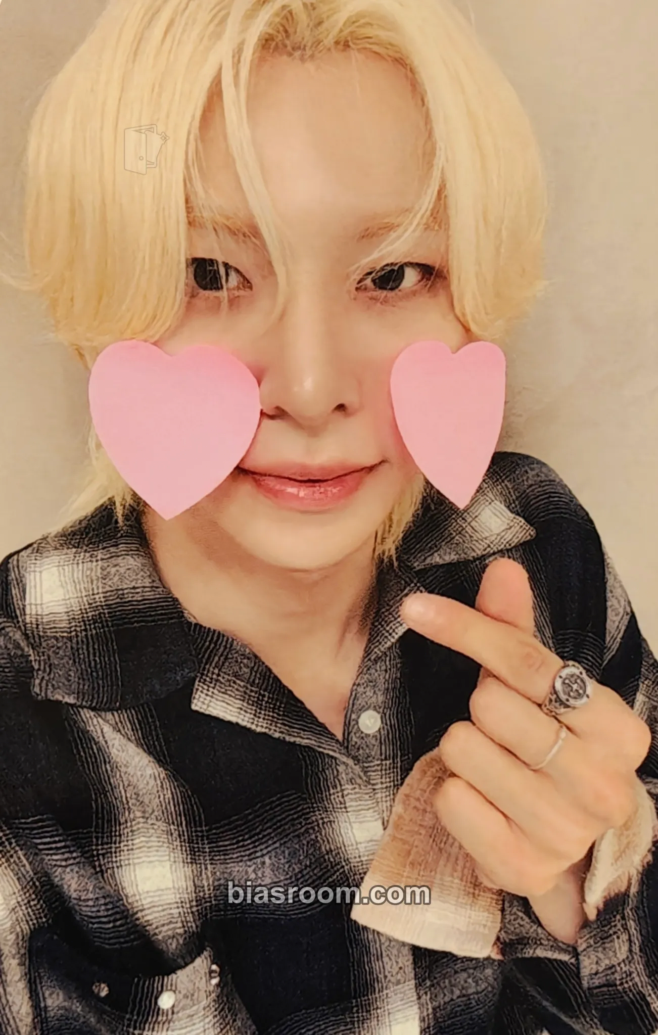 Jiho LOUD & PROUD Photocard - AMPERS&ONE - AMPERS&ONE K-pop photocard