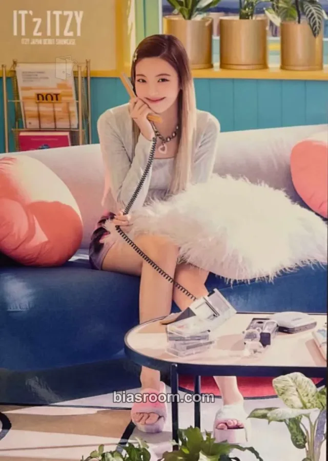 ITZY - Lia - IT’z ITZY Album trading card merch photocard non-standard size japan