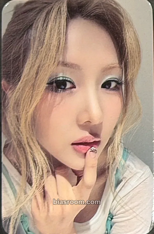 Yoohyeon Playlist #Your Youth Photocard - Dreamcatcher - Dreamcatcher K-pop photocard