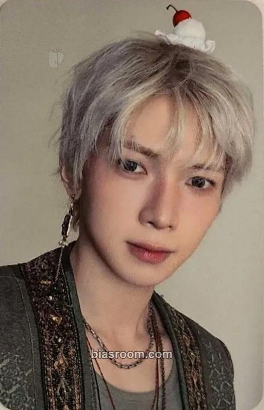 Yeosang GOLDEN HOUR : Part.5 Photocard - ATEEZ - ATEEZ K-pop photocard
