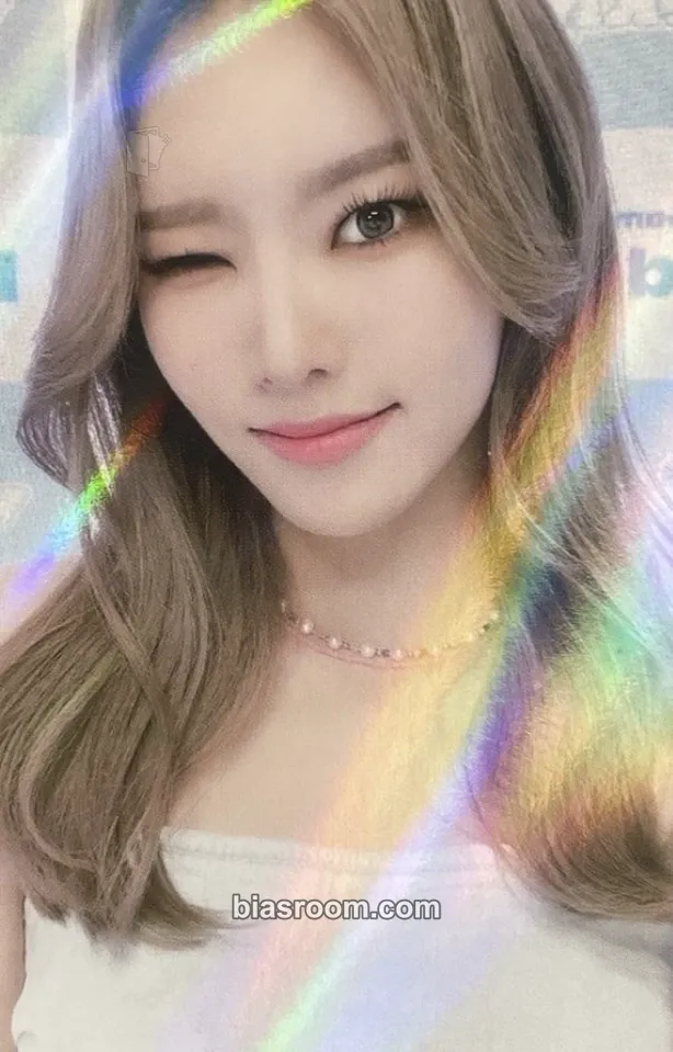 Monday Play Game : Holiday Photocard - Weeekly - Weeekly K-pop photocard