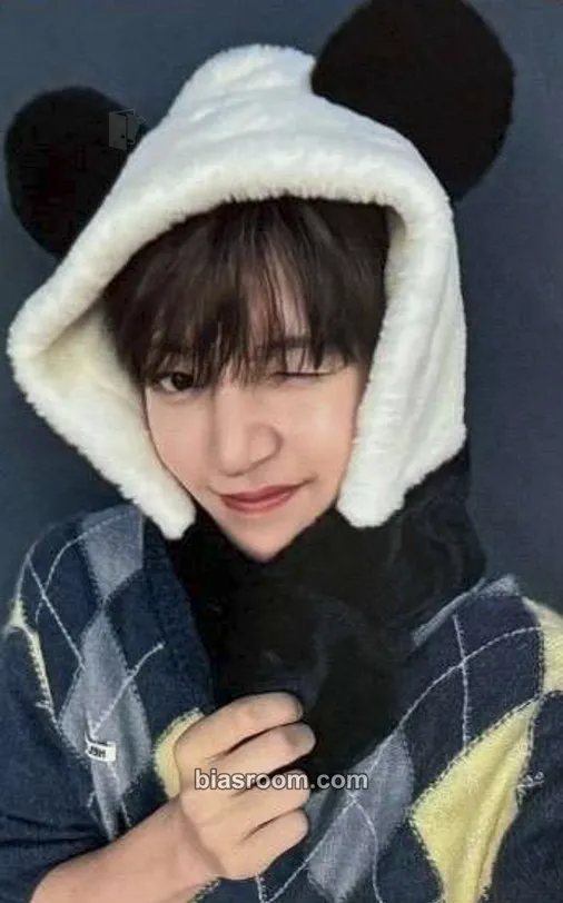 Donghyeon Flip It, Kick It! Photocard - KickFlip - KickFlip K-pop photocard