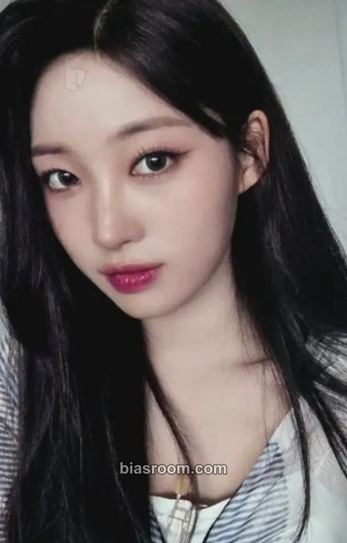 Sihyeon ZOMBIE Photocard - EVERGLOW - EVERGLOW K-pop photocard