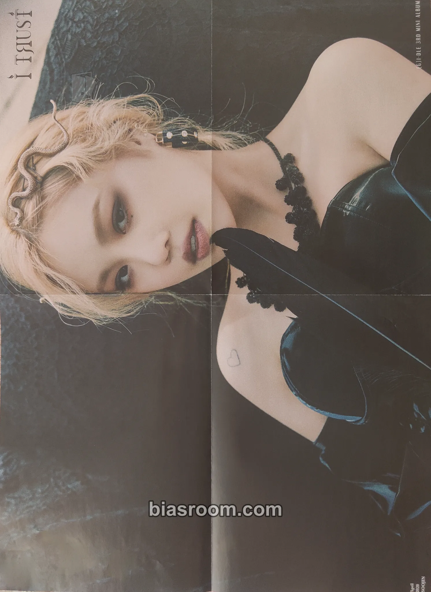 Soojin I Trust Photocard - i-dle - i-dle K-pop photocard