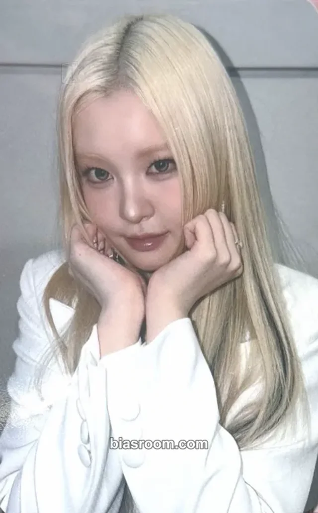 HEART OF WOMAN - Ayne - Heart Byte : LEGACY Album rising star fansign round 1 one dream version
