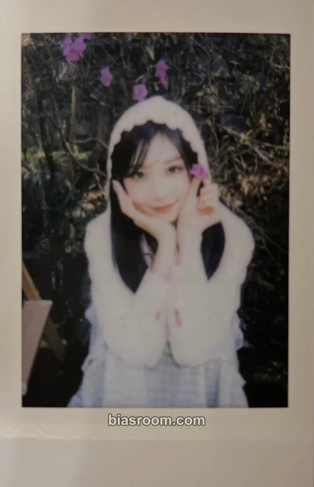 Kaede LOVE&POP pt.1 Photocard - tripleS - tripleS K-pop photocard