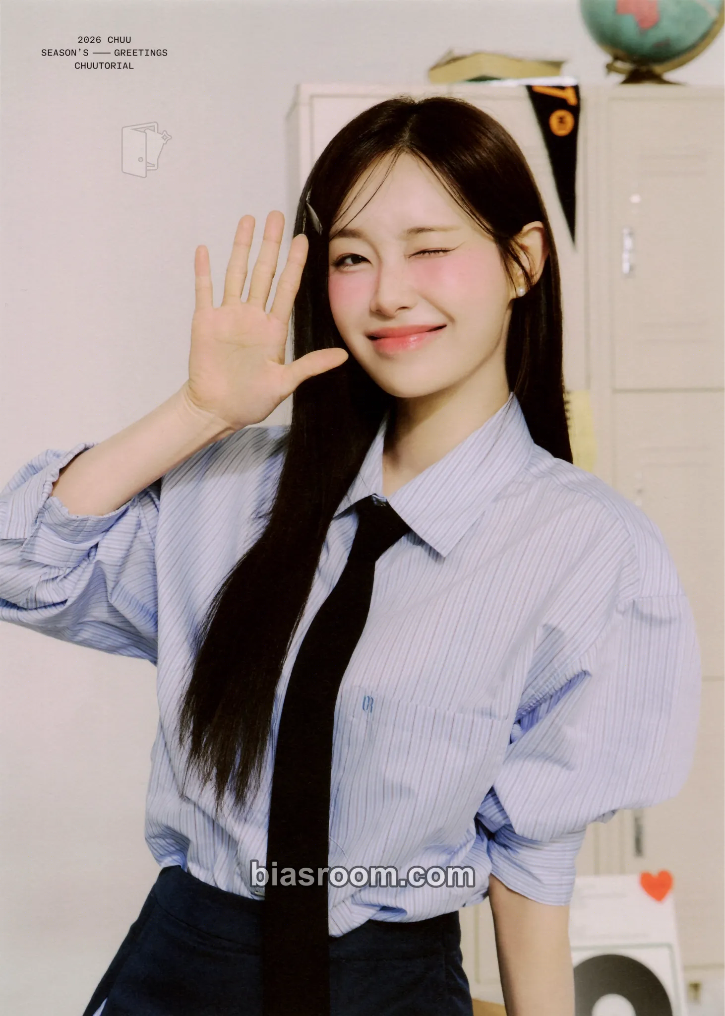 Chuu 2026 Seasons Greetings: CHUUTORIAL Photocard - Chuu K-pop photocard