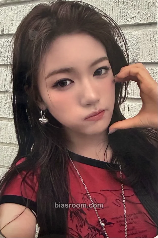 AtHeart - Seohyeon - Butterfly Doors Album merch photocard