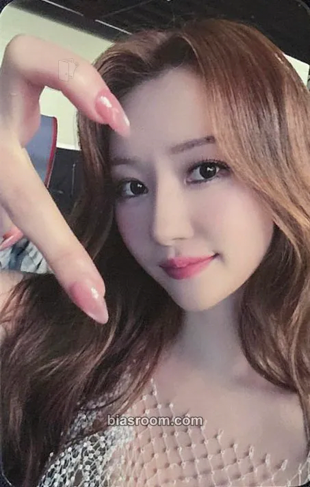 SuA Playlist #Your Youth Photocard - Dreamcatcher - Dreamcatcher K-pop photocard