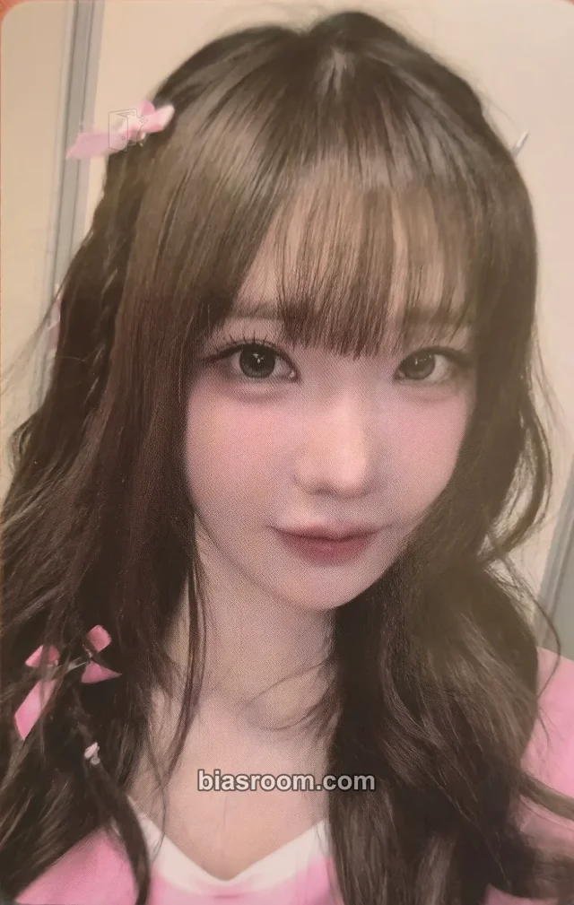 QWER - Magenta - 1, 2 QWER VOD SET Other concert photocard set