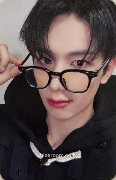 Kunho Smoke Point Photocard - ALL(H)OURS - ALL(H)OURS K-pop photocard