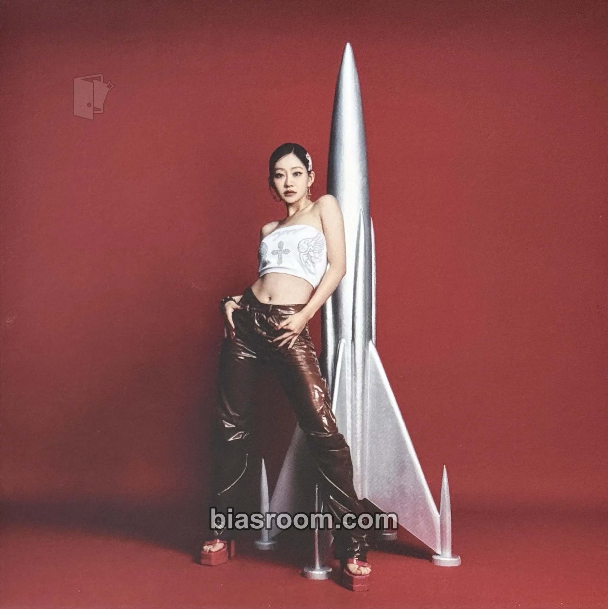 Julie Lose Yourself Photocard - KISS OF LIFE - KISS OF LIFE K-pop photocard