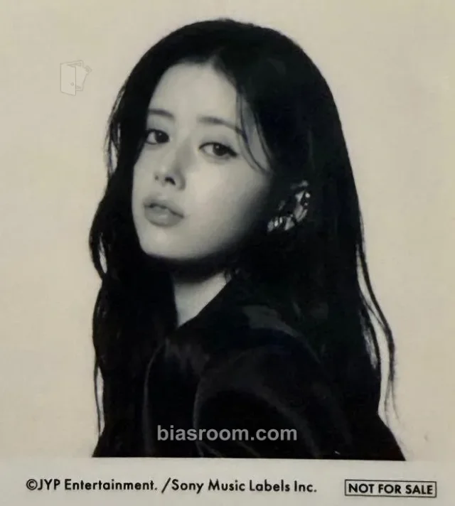 NiziU - Rima - Portfolio Album tsutaya cafe event sticker