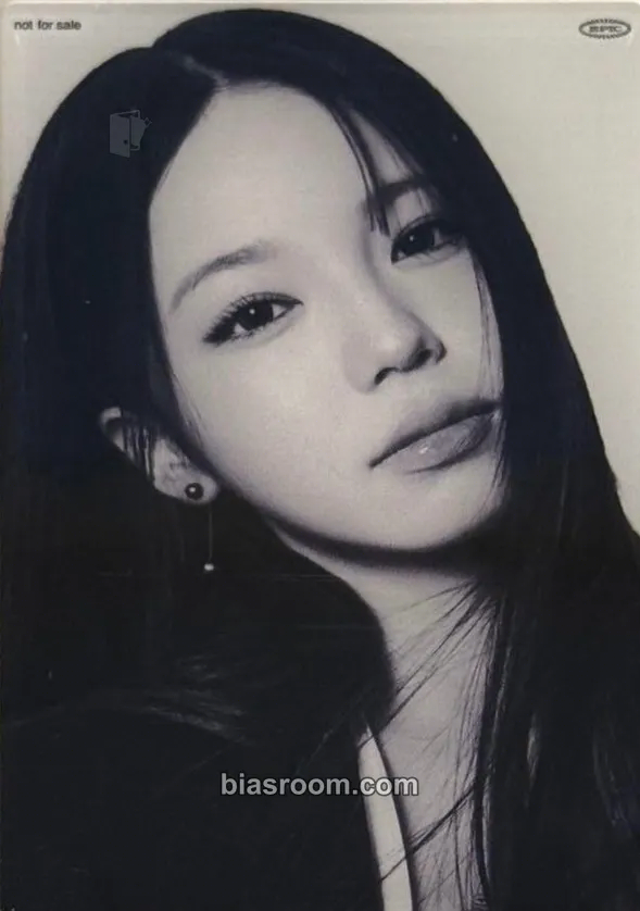 Ayaka Portfolio Photocard - NiziU - NiziU K-pop photocard
