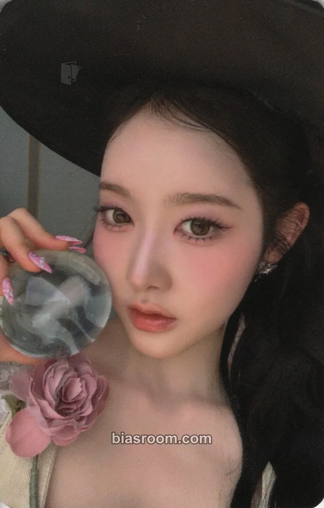 Sieun 2:LOVE Photocard - STAYC - STAYC K-pop photocard