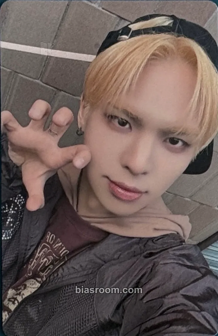 BX 2026 Season's Greetings Photocard - CIX - CIX K-pop photocard