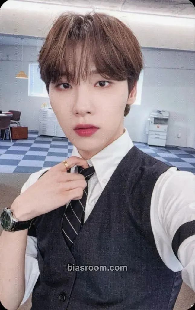 Woong 2023 Season's Greetings Photocard - AB6IX - AB6IX K-pop photocard