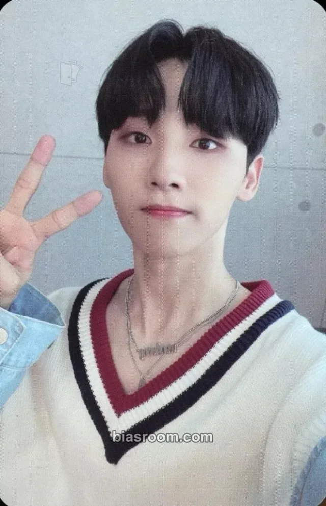 AB6IX - Woong - VIVID Album pob (pre-order benefit) musickorea (music korea)