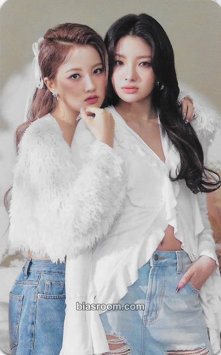 Diamond Photocard - TRI.BE - TRI.BE K-pop photocard