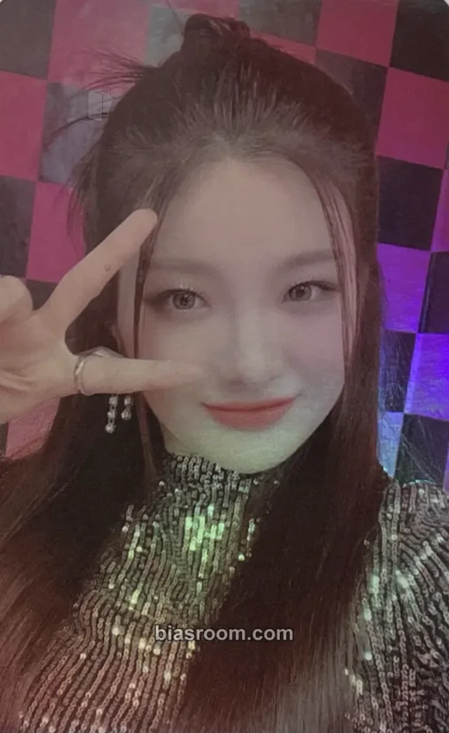 TRI.BE - Kelly - Veni Vidi Vici Album holographic (hologram) merch photocard photocard set