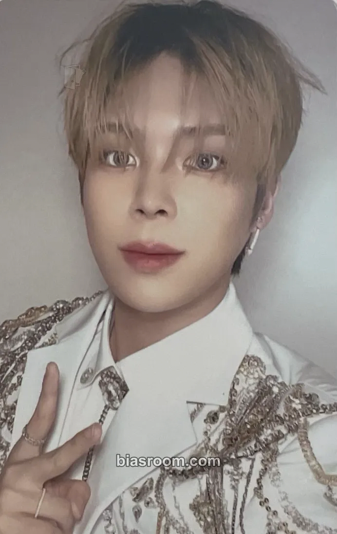 Yeonho 2022 VERIVERY CONCERT PAGE : O Photocard - VERIVERY - VERIVERY K-pop photocard