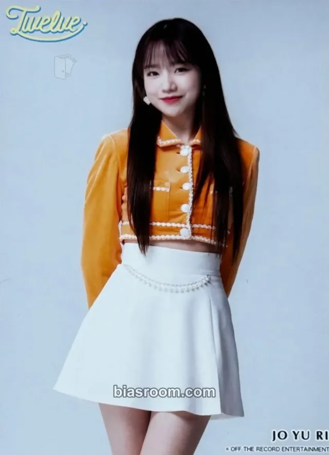IZ*ONE - Jo Yuri - Twelve Album photo print random pack B version