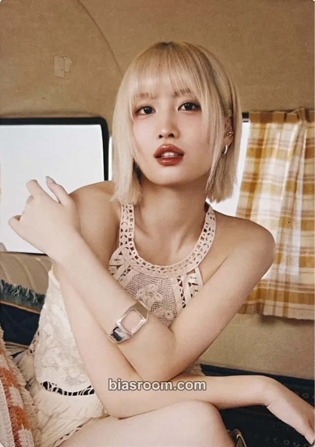TWICE - Momo - #TWICE5 Album release event trading card