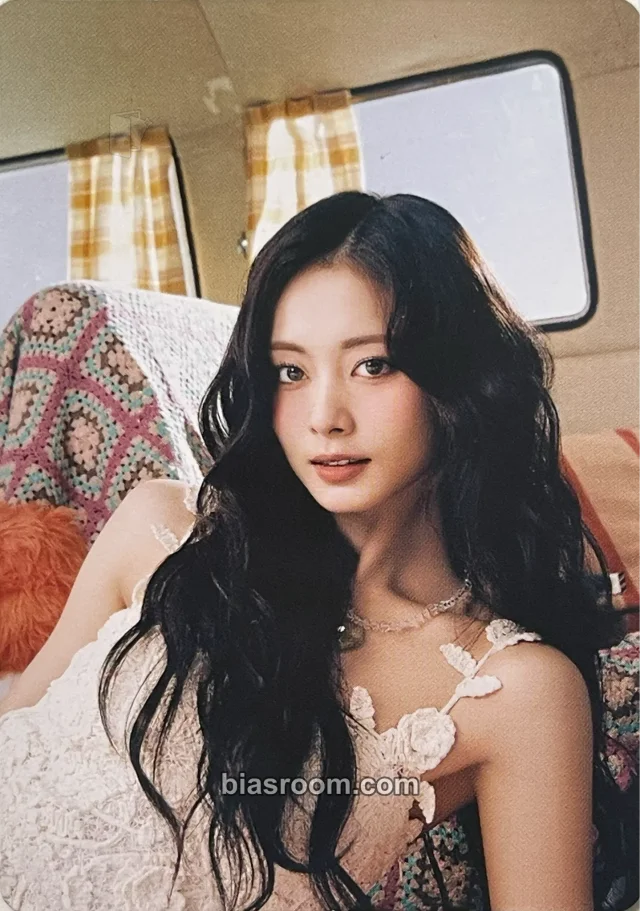 TWICE - Tzuyu - #TWICE5 Album release event trading card