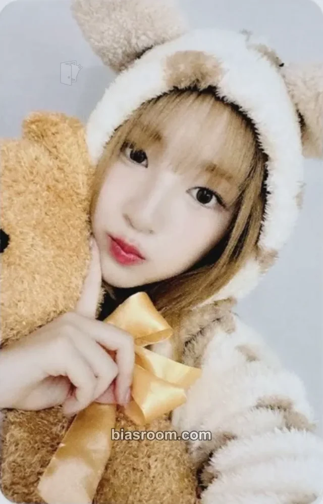 UNIS - Yunha - CURIOUS Album video call (fancall) hellolive round 3
