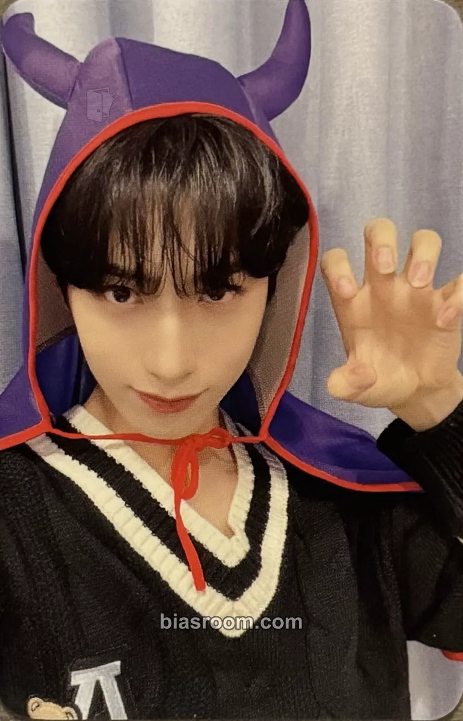 Xion MALUS Photocard - ONEUS - ONEUS K-pop photocard