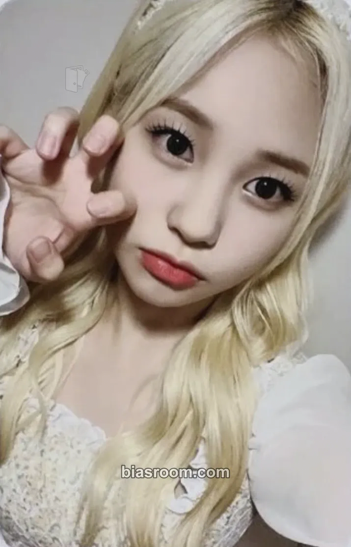 Jihan Bliss Photocard - Weeekly - Weeekly K-pop photocard