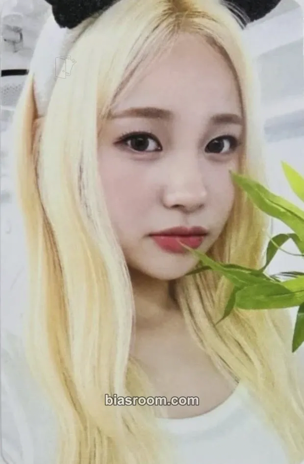 Jihan Bliss Photocard - Weeekly - Weeekly K-pop photocard
