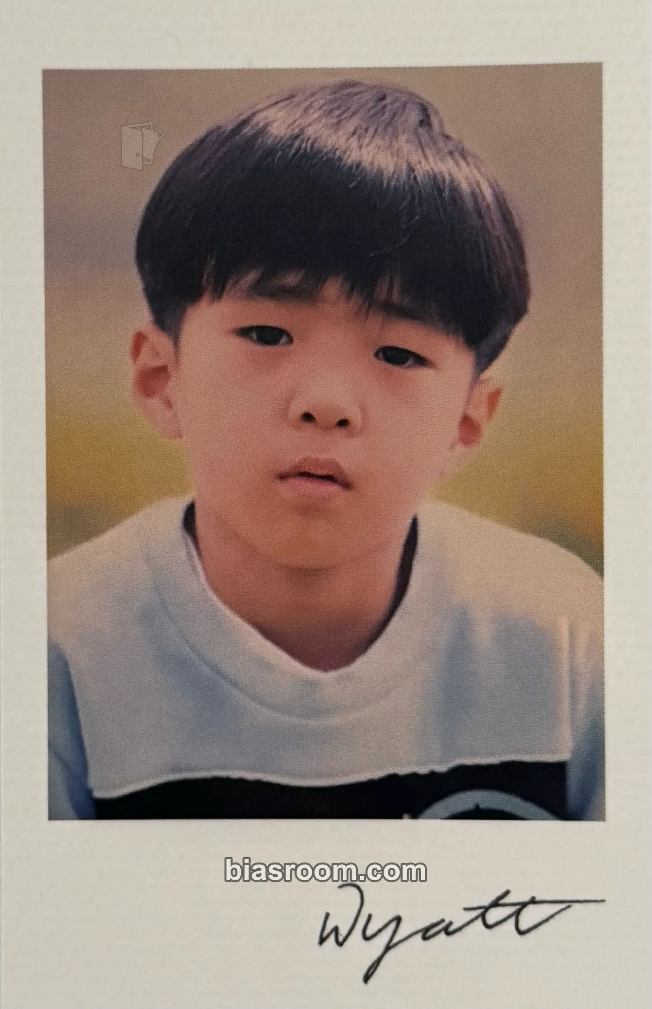 Wyatt WE MUST LOVE Photocard - ONF - ONF K-pop photocard