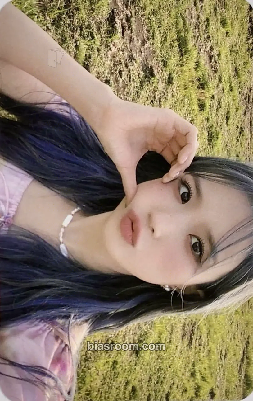 Hayoung From Our Memento Box Photocard - fromis_9 - fromis_9 K-pop photocard