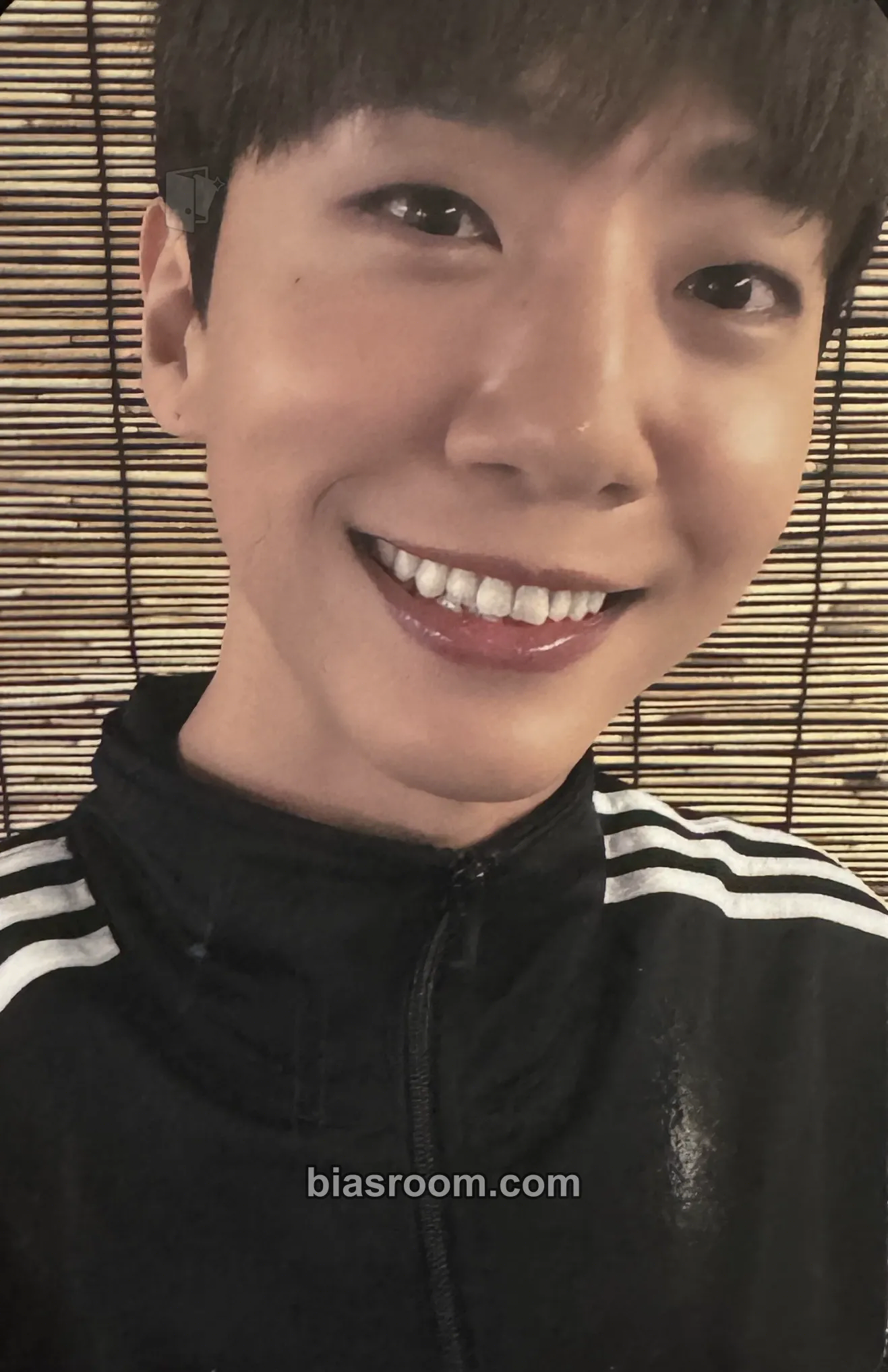 Yongguk BANG&JUNG&YOO&MOON - 2024 The Last Fan-Con 'CURTAIN CALL' Photocard - BANG&JUNG&YOO&MOON - BANG&JUNG&YOO&MOON K-pop photocard