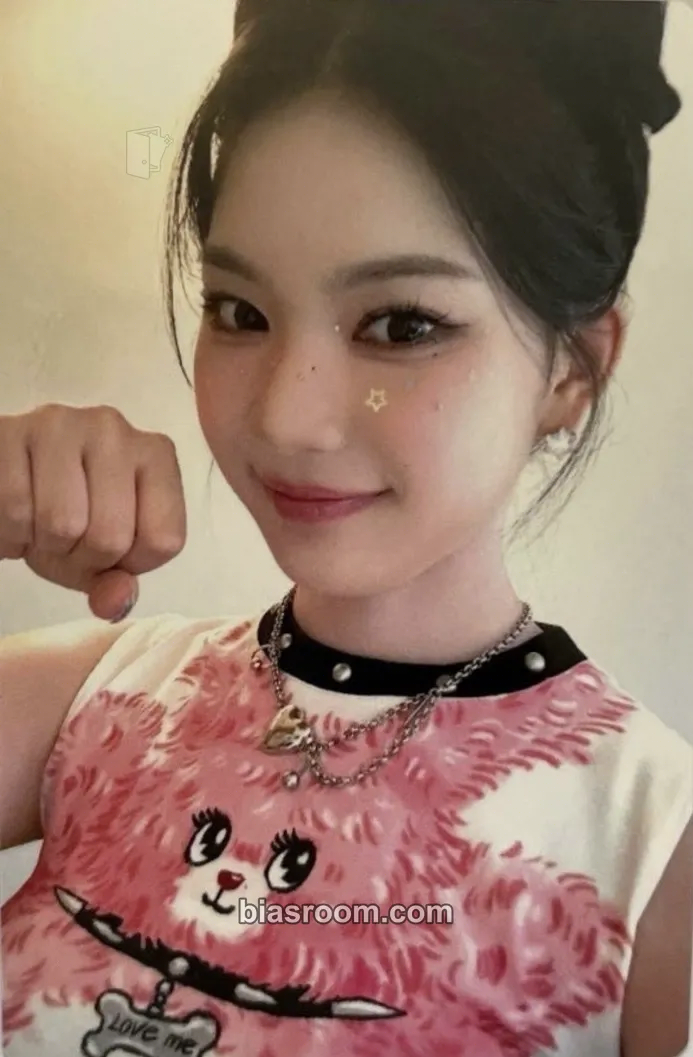 Isa MEOW / Cheeky Icy Thang (Japanese Ver.) Photocard - STAYC - STAYC K-pop photocard