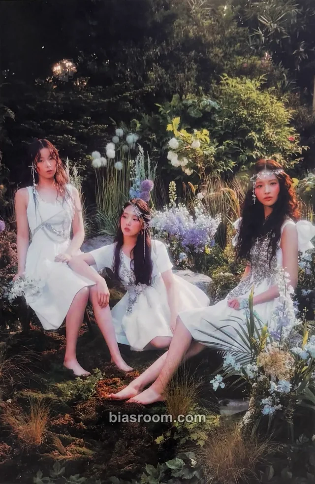 NMIXX - Sullyoon & Jiwoo & Kyujin - A Midsummer’s NMIXX’s Dream Album digipack version postcard postcard set album inclusion