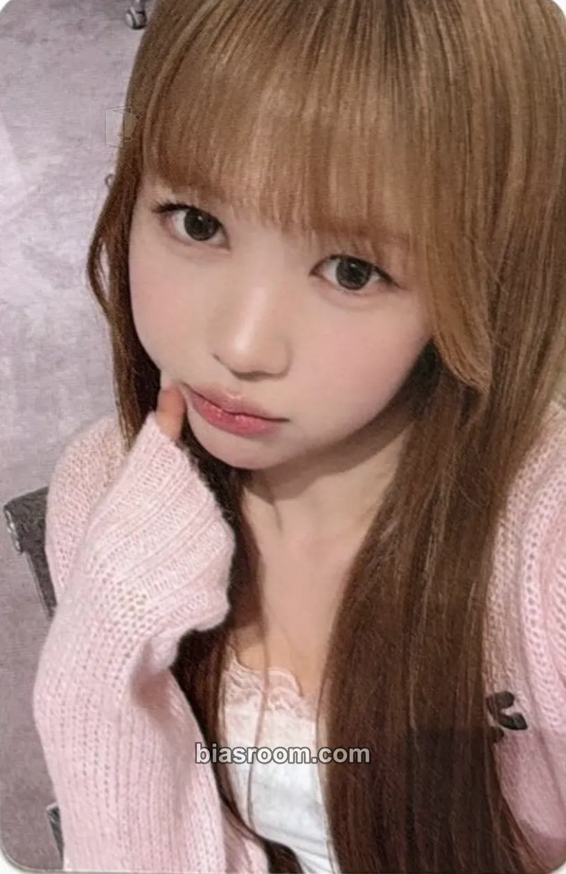 Ye-on Lemon Tang Photocard - Hearts2Hearts - Hearts2Hearts K-pop photocard