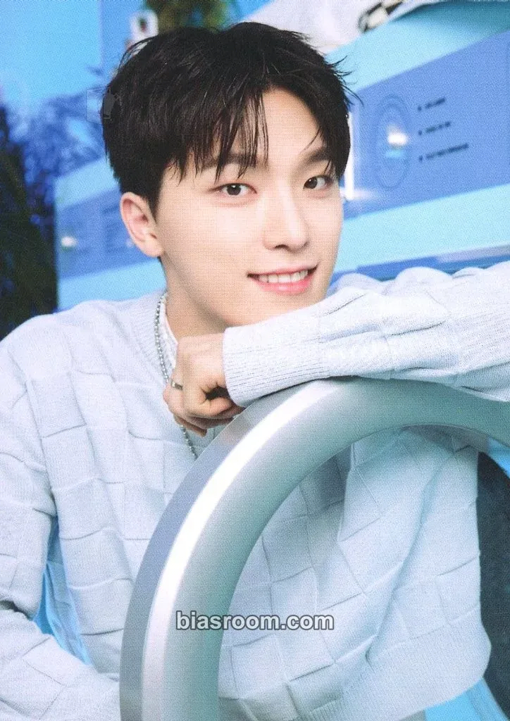 Dino 2024 Seventeen’s Home Merchandise Photocard - SEVENTEEN - SEVENTEEN K-pop photocard