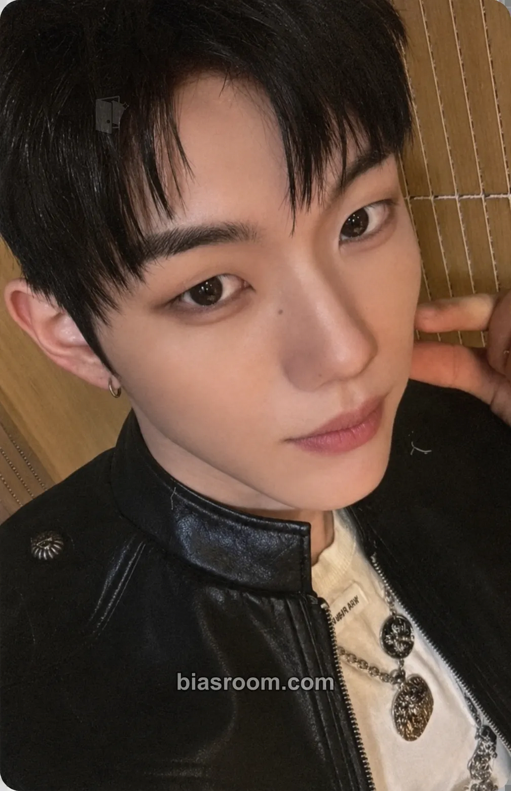 Seo Kyoungbae OVEREXPOSED Photocard - CLOSE YOUR EYES - CLOSE YOUR EYES K-pop photocard